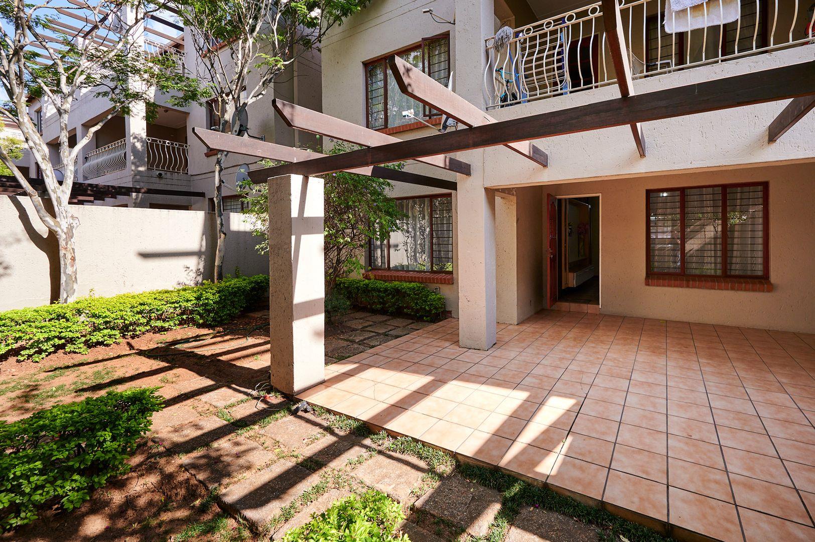 Sunninghill Property Apartments / flats for sale in Sunninghill