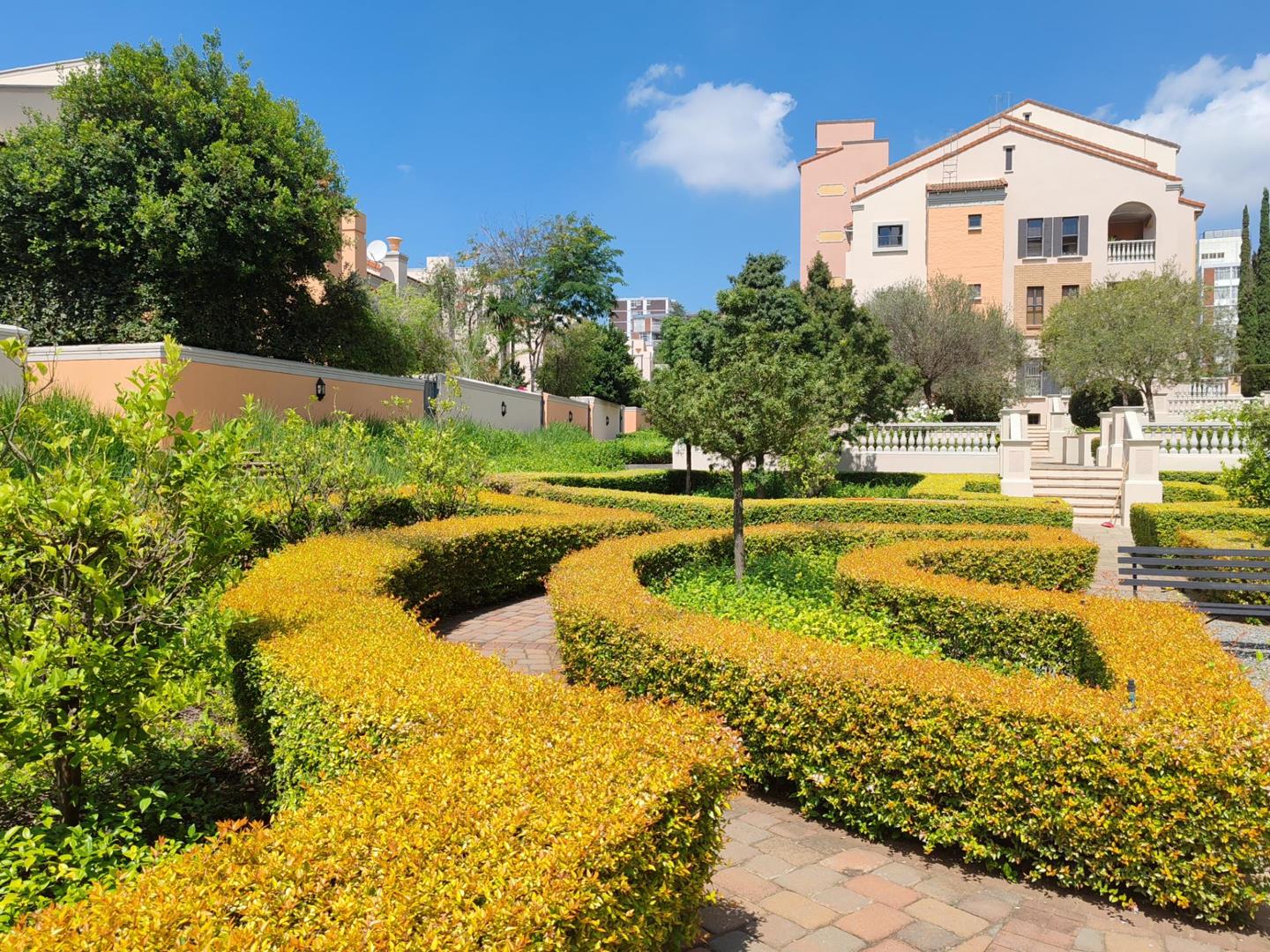 3 Bedroom Apartment / flat to rent in Bedford Gardens 1 Kirby P24