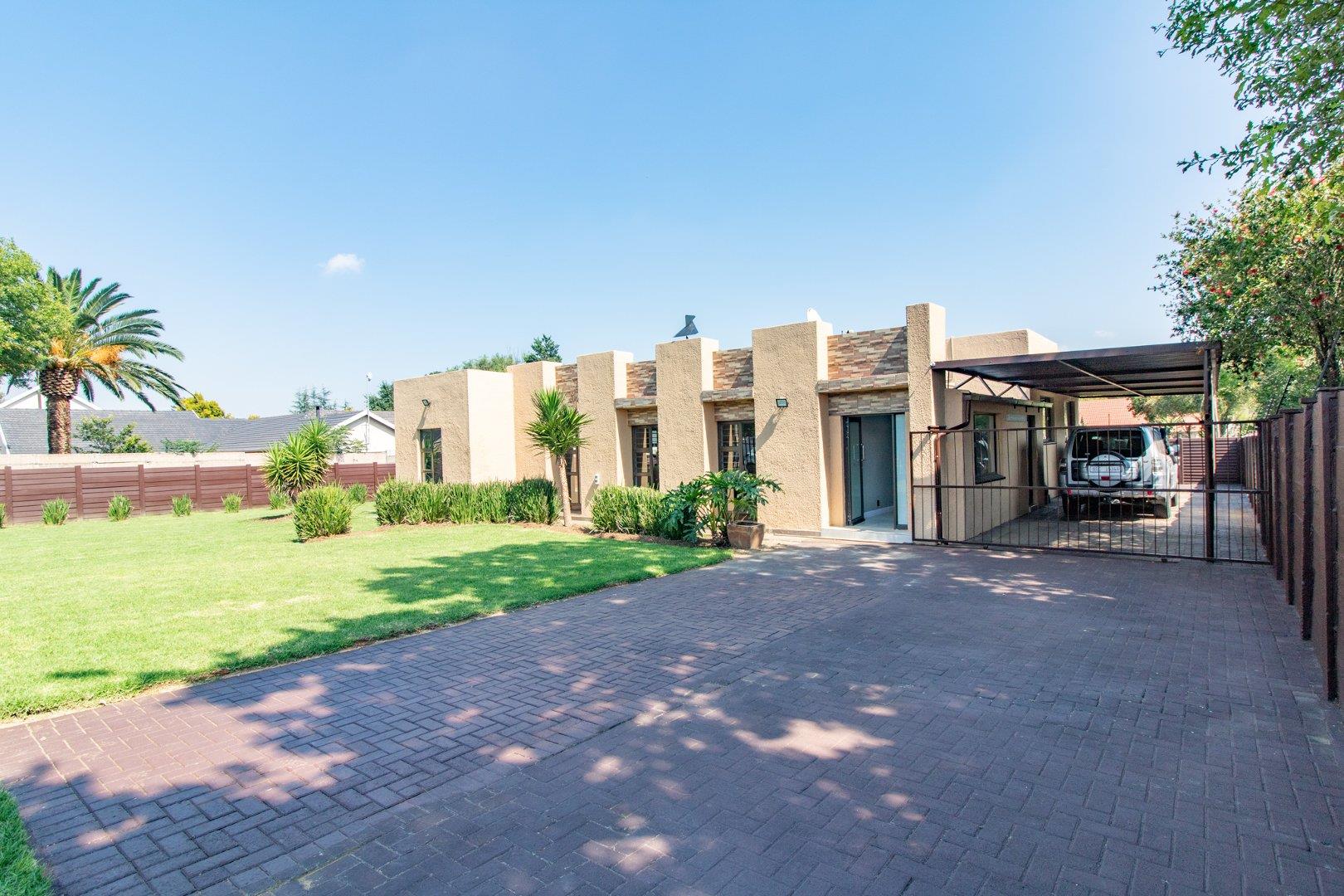 3 Bedroom House for sale in Brackenhurst Jackson Street P24113991107