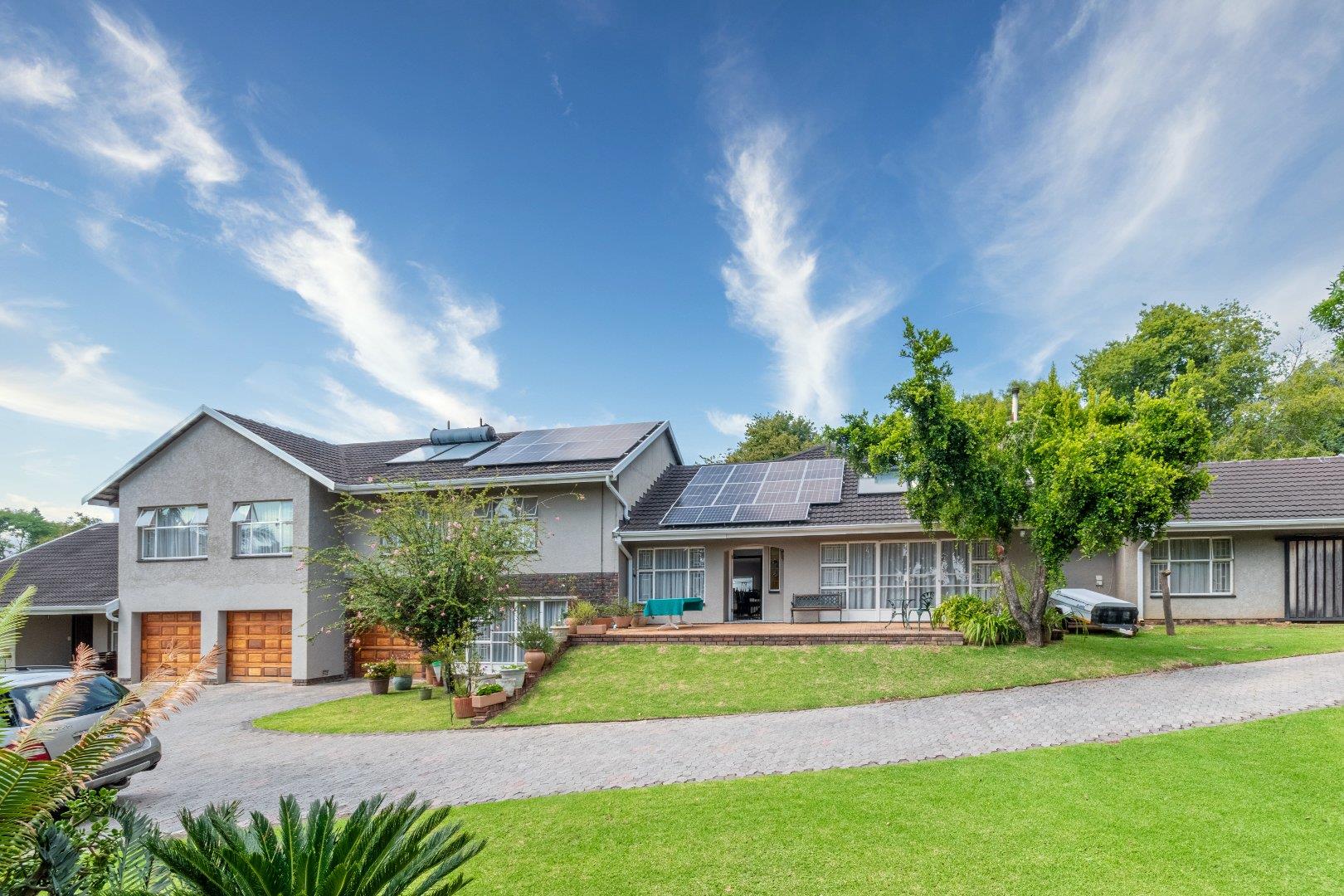 5 Bedroom House for sale in Randpark Ridge 2 Juchli Avenue P24