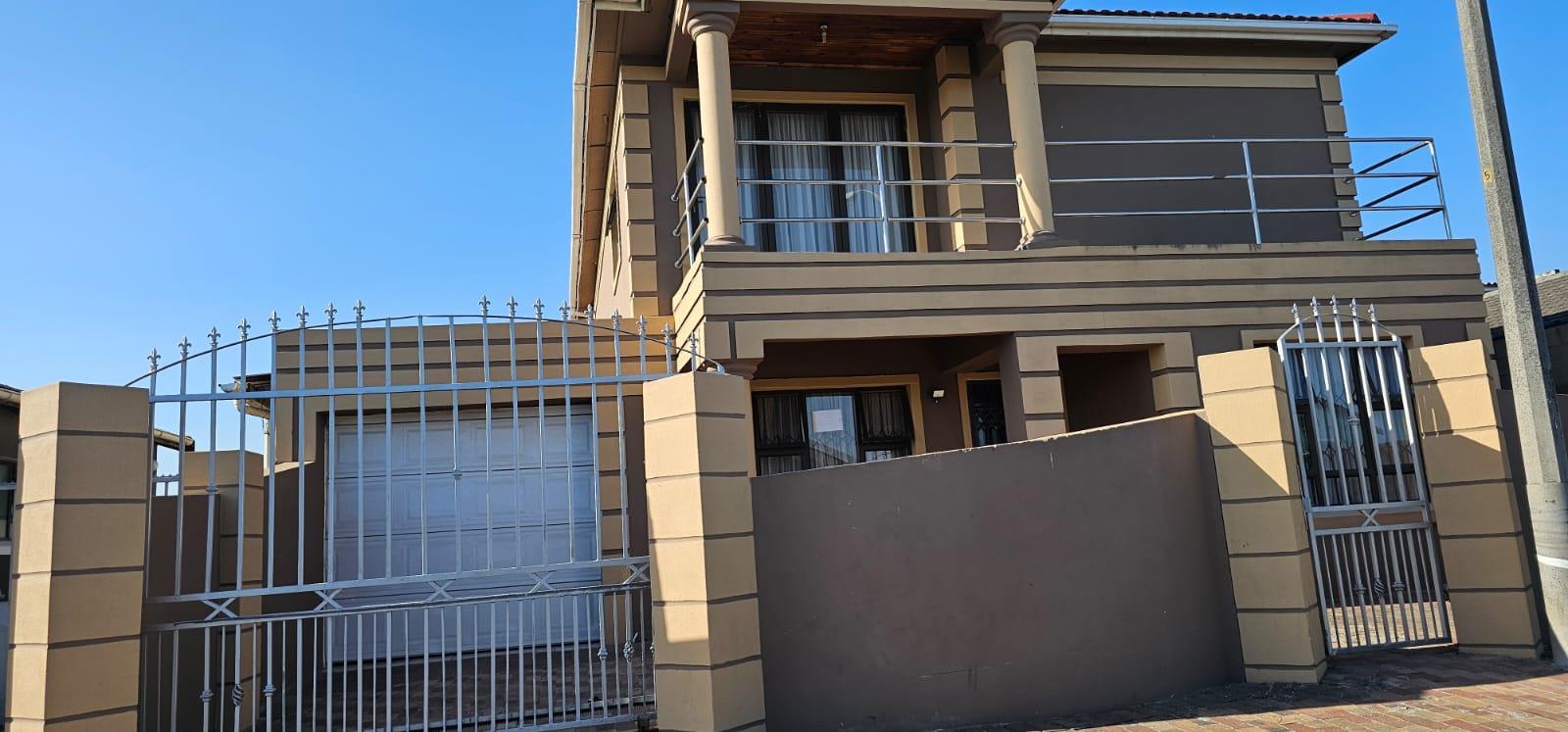 4 Bedroom House for sale in Philippi East P24113992832