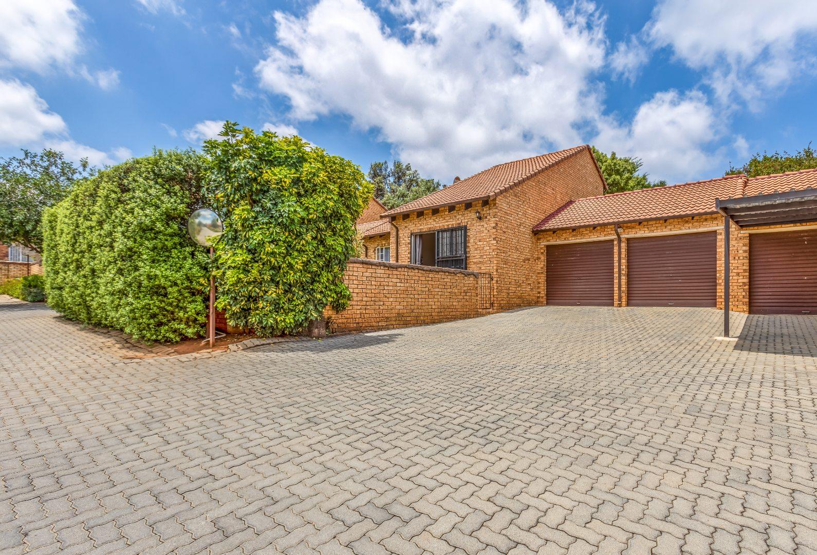 Honeydew Ridge Property Property and houses for sale in Honeydew