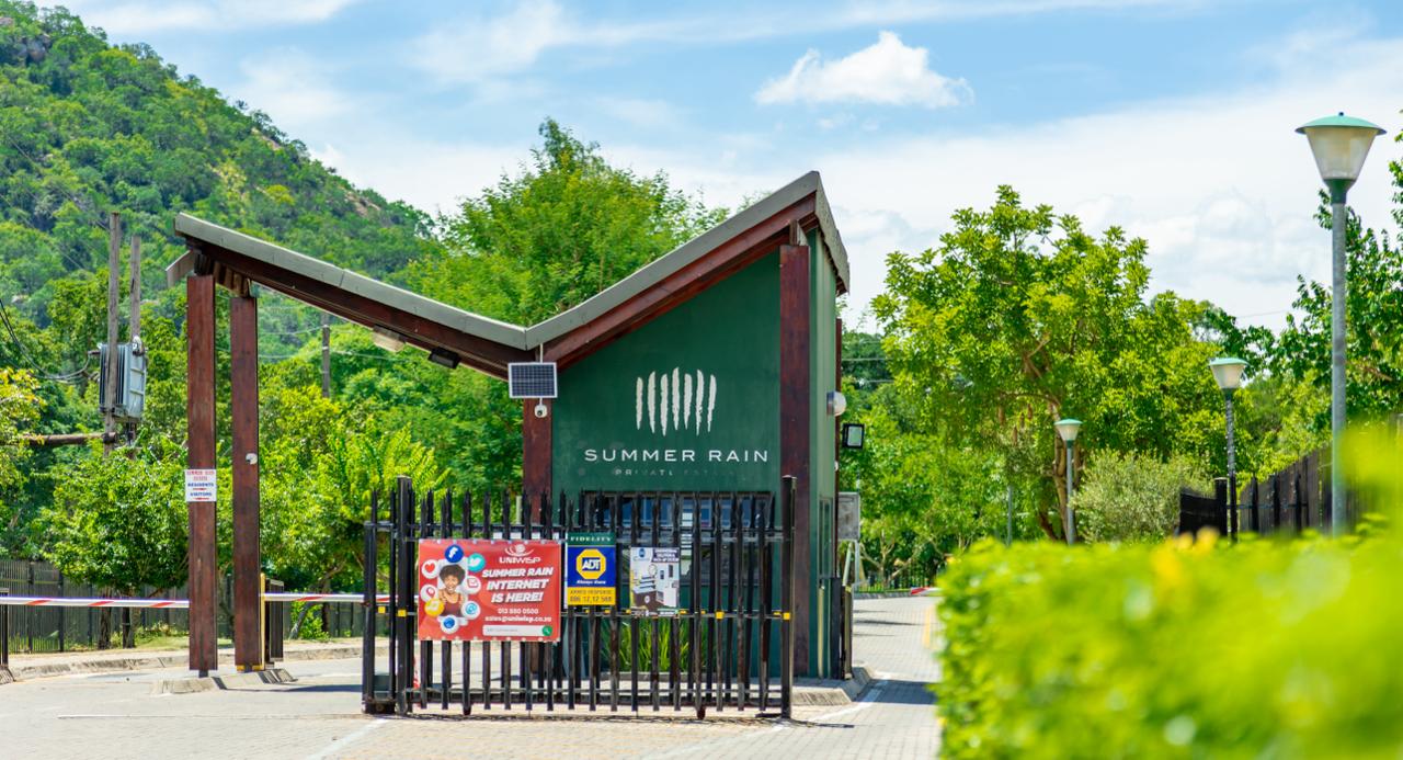 3 Bedroom Apartment / flat to rent in Karino Summer Rain Private Estate Flybush Street P24