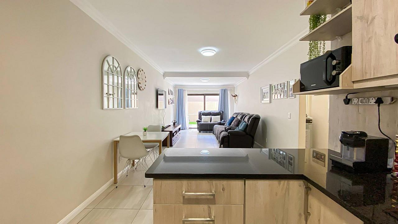 2 Bedroom Apartment / flat to rent in Sunninghill P24113994024