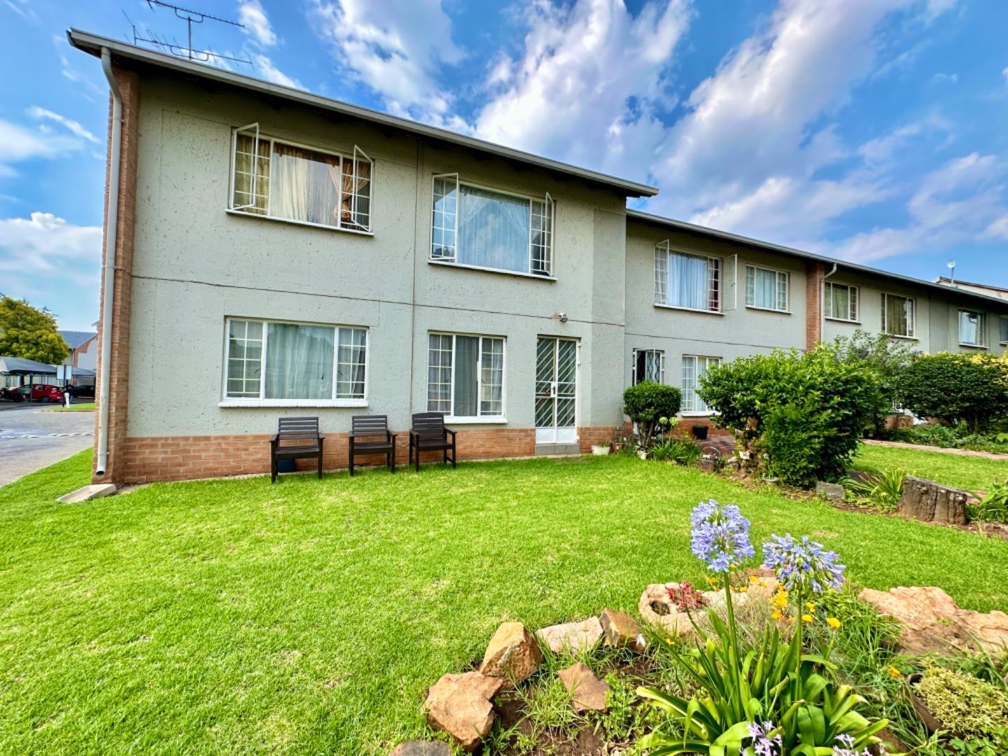 2 Bedroom Apartment / flat for sale in Boksburg West P24113996825