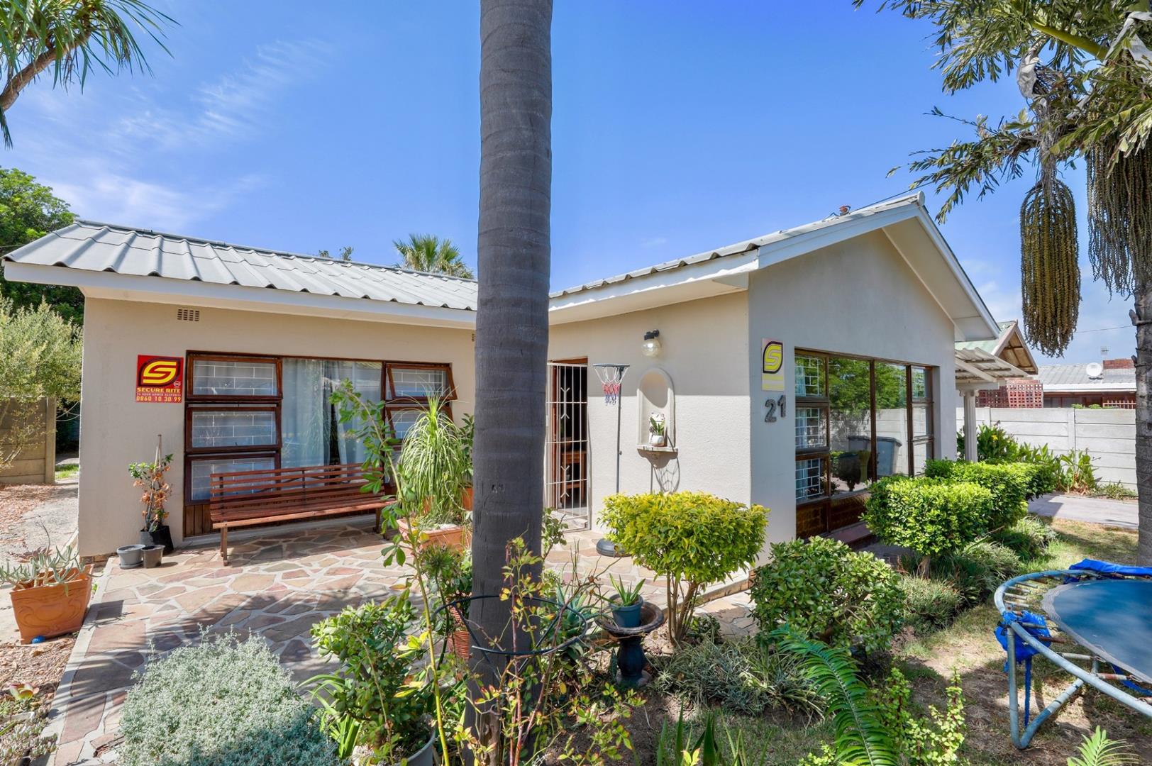 Houses for sale in Strand Strand Property