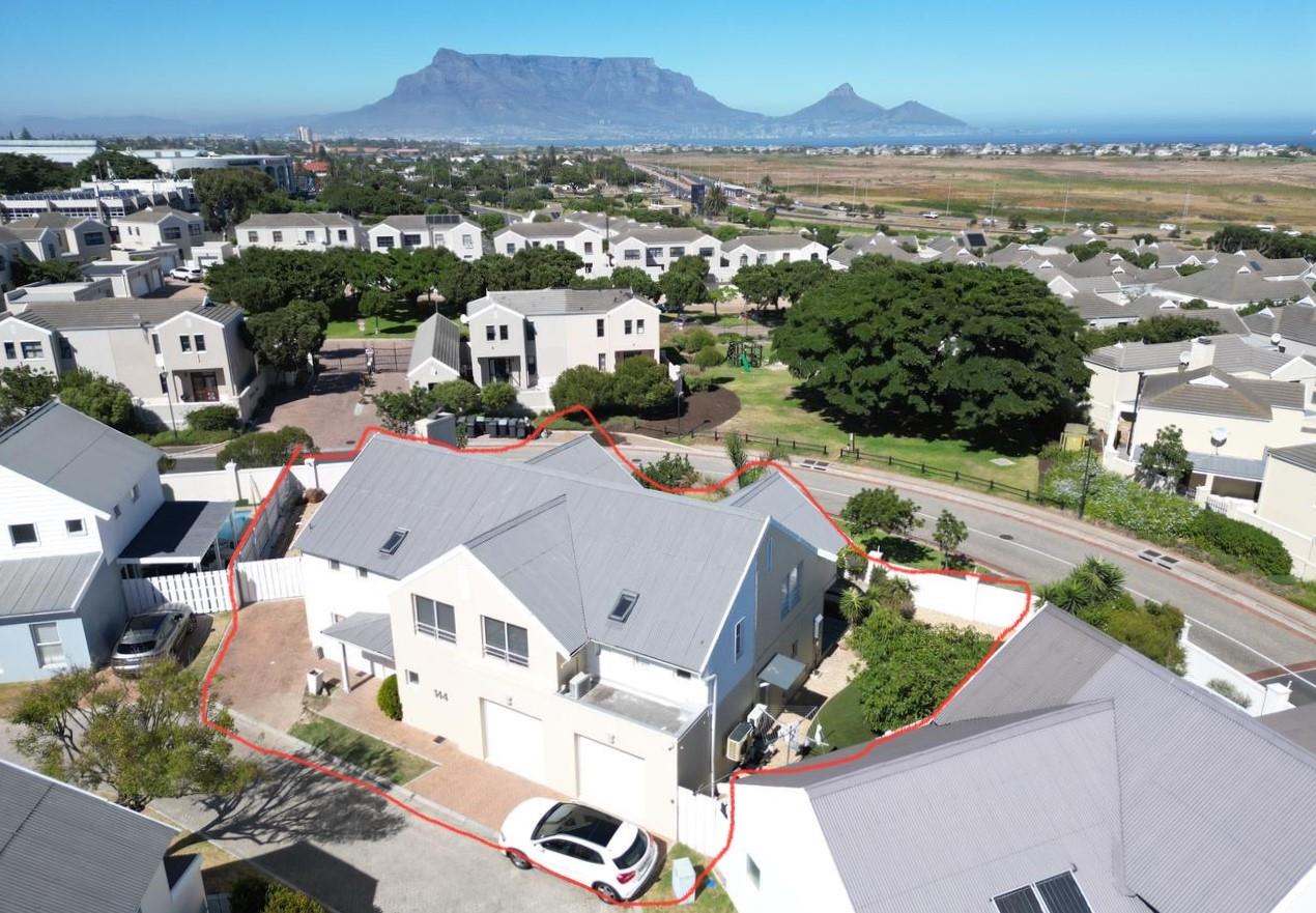 4 Bedroom House for sale in Royal Ascot P24113998483