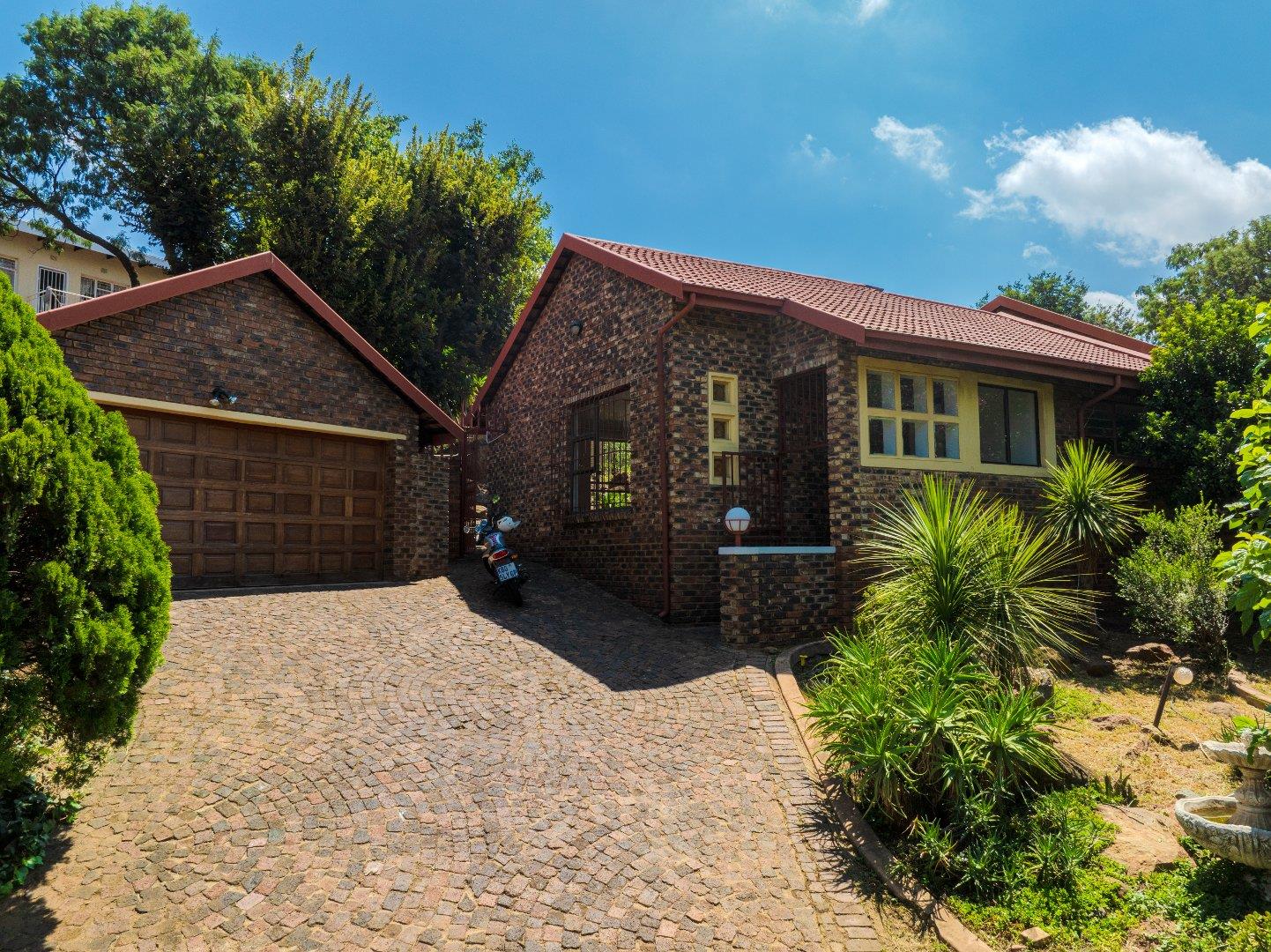 3 Bedroom House for sale in Mulbarton P24113999525