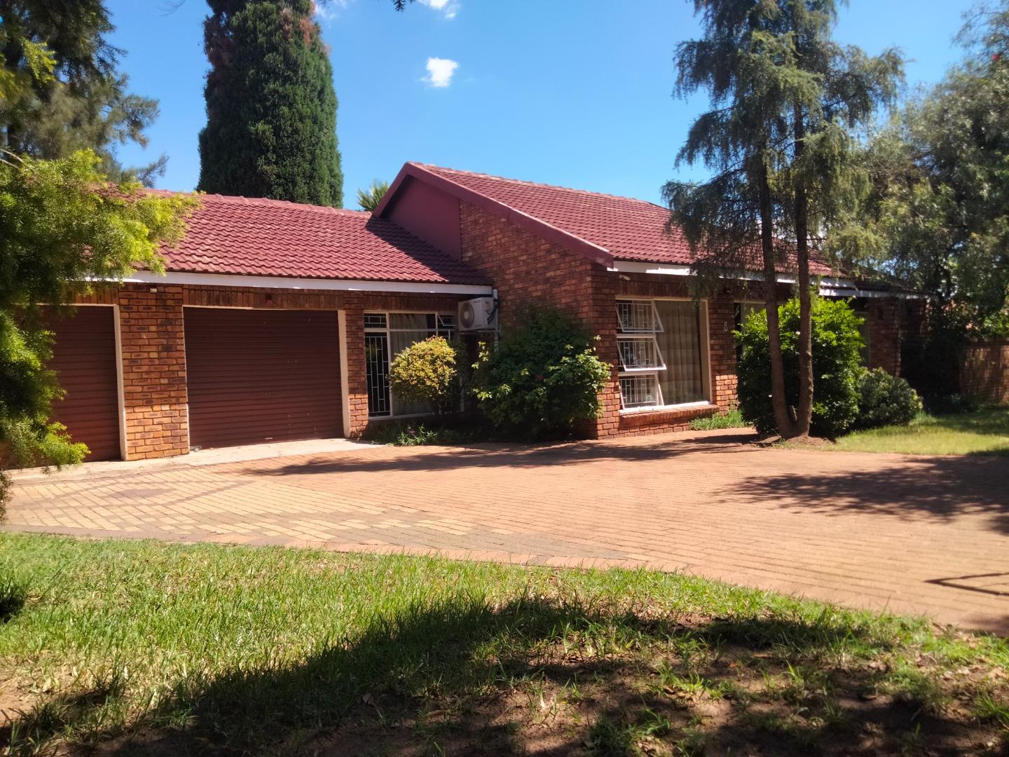 3 Bedroom House for sale in Dalpark Ext 1 P24114000142