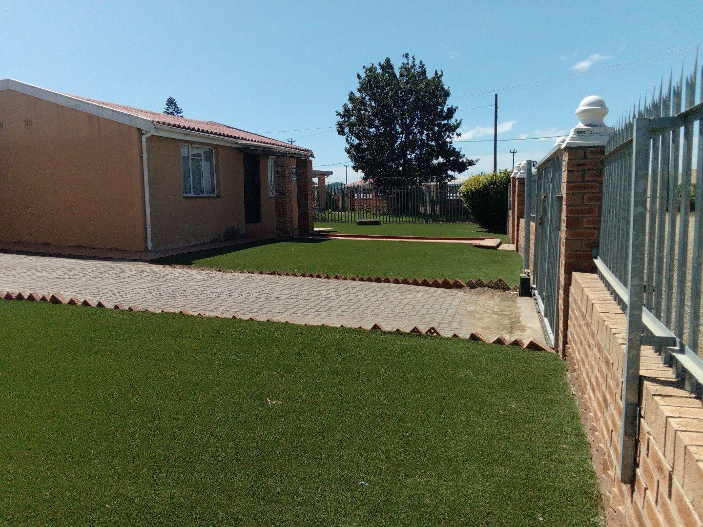 13 Bedroom Apartment / flat for sale in Zwelitsha P24109679126