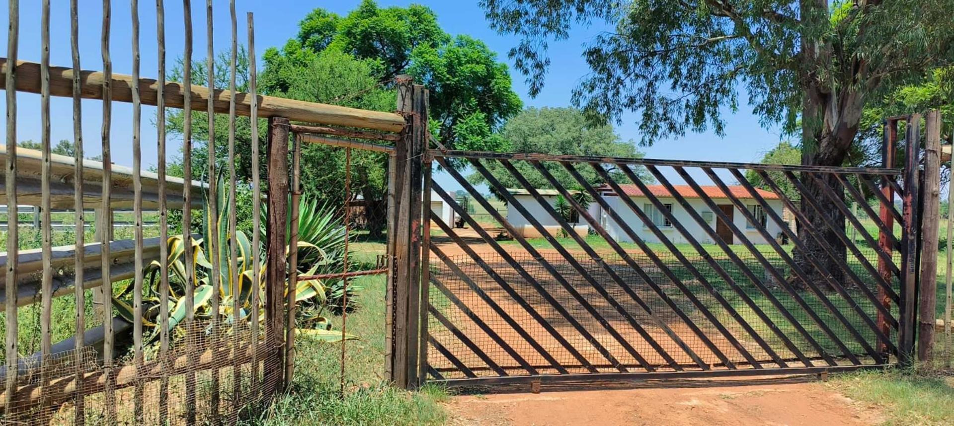 3 Bedroom House for sale in Pretoria North P24114001728