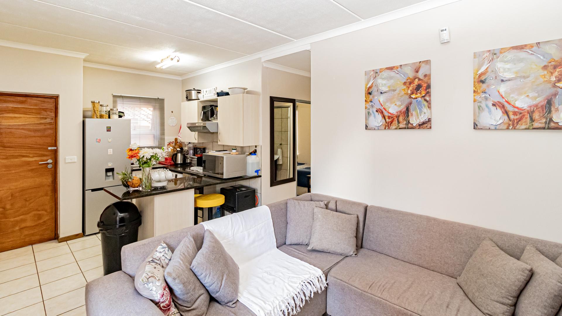 Esther Park Property Apartments / flats for sale in Esther Park