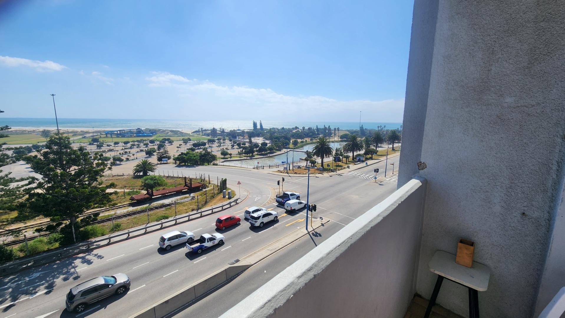 2 Bedroom Apartment / flat for sale in Humewood Elmdor, 5 Beach Road P24114002186