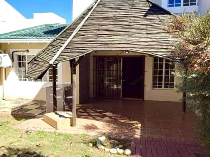 3 Bedroom Townhouse for Sale in Kleine Kuppe