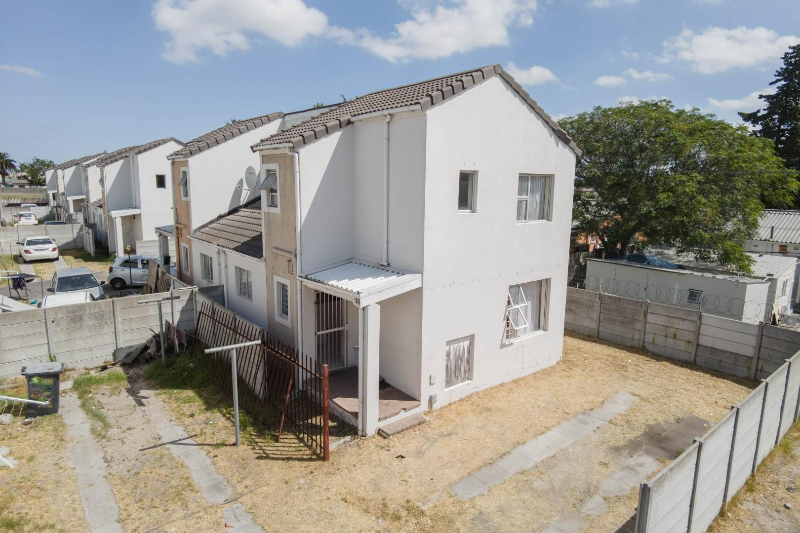 Townhouses for sale in Goodwood Goodwood Property