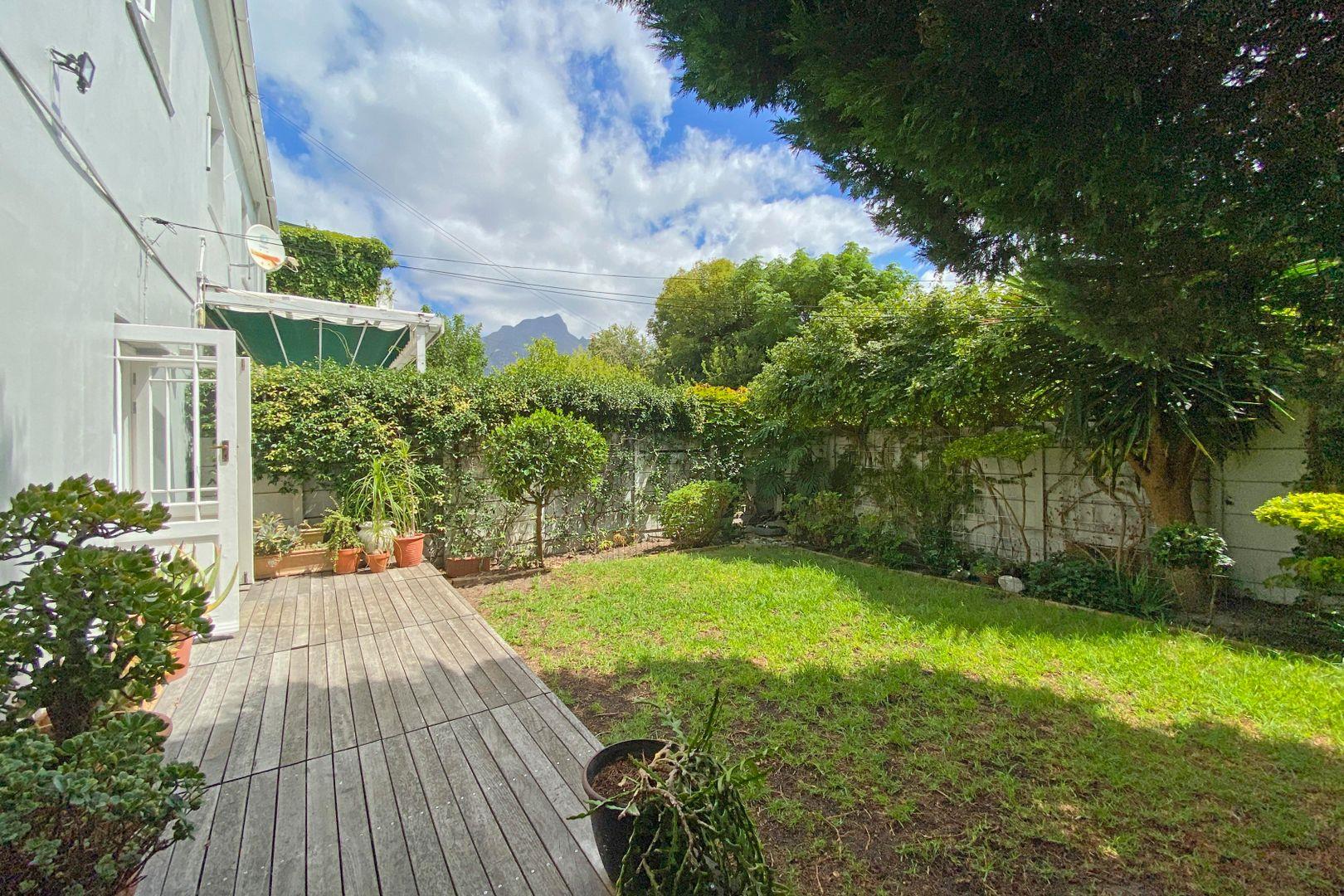 Claremont, Cape Town Property Apartments / flats for sale in