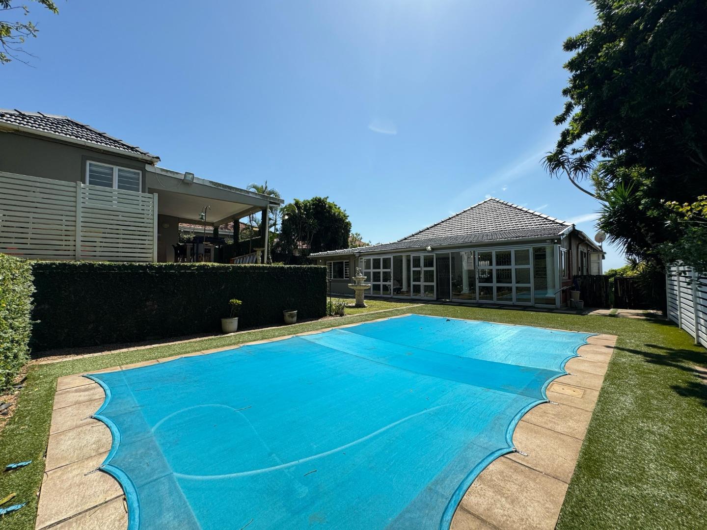 4 Bedroom House for sale in Athlone 59 Kaunda Road P24