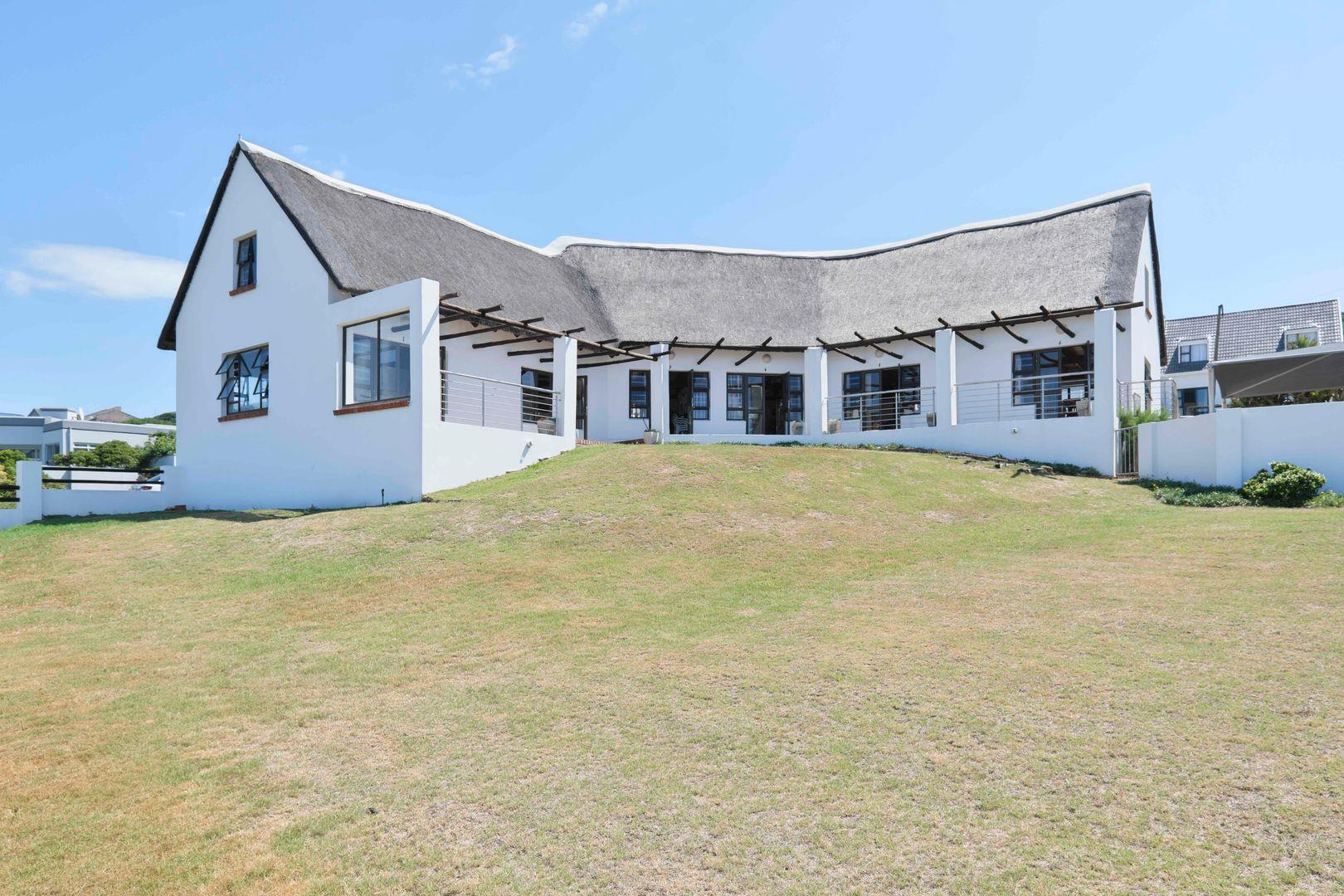 6 Bedroom House for sale in Beachview P24114584210