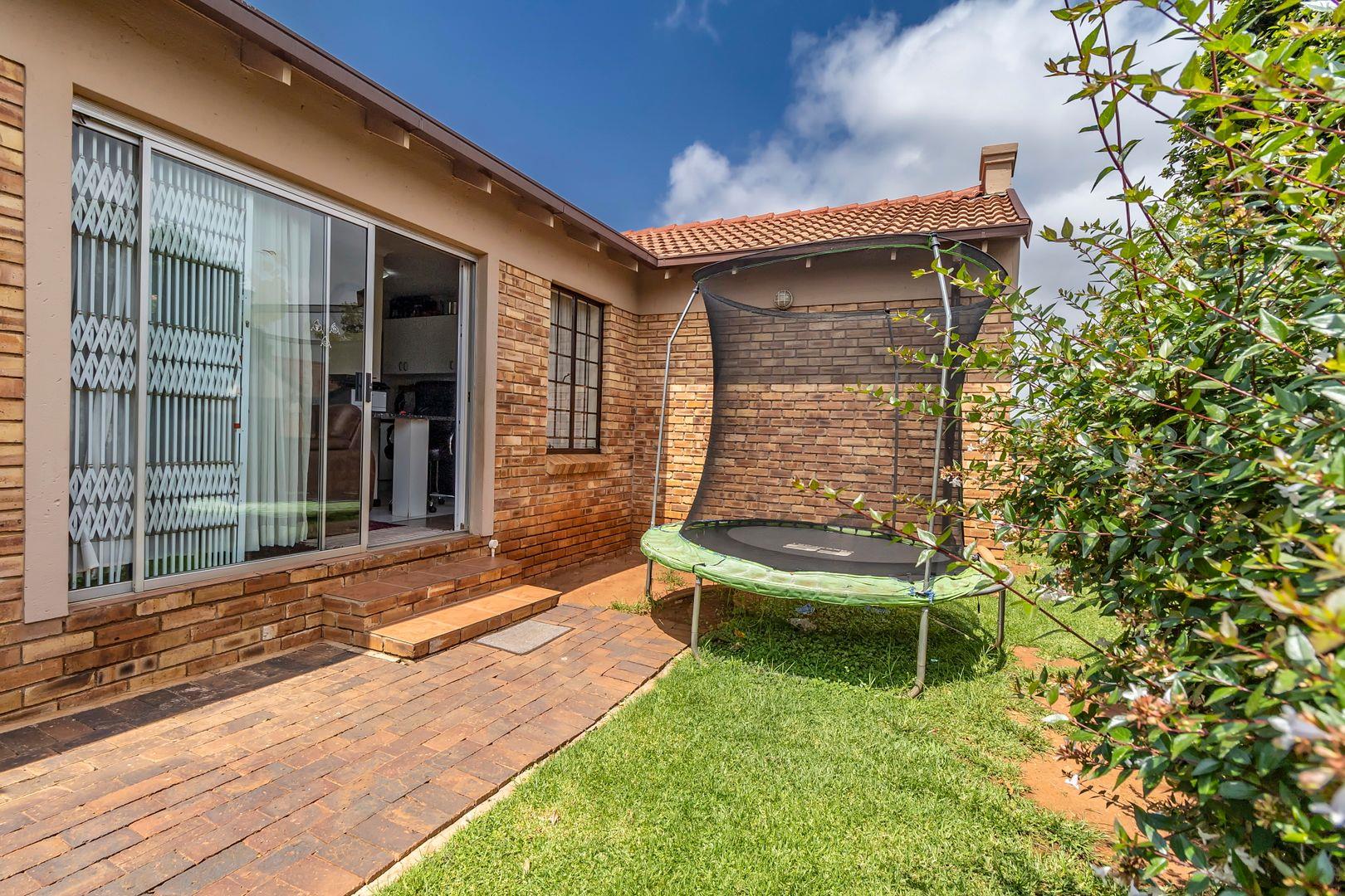 Weltevreden Park Property Townhouses for sale in Weltevreden Park