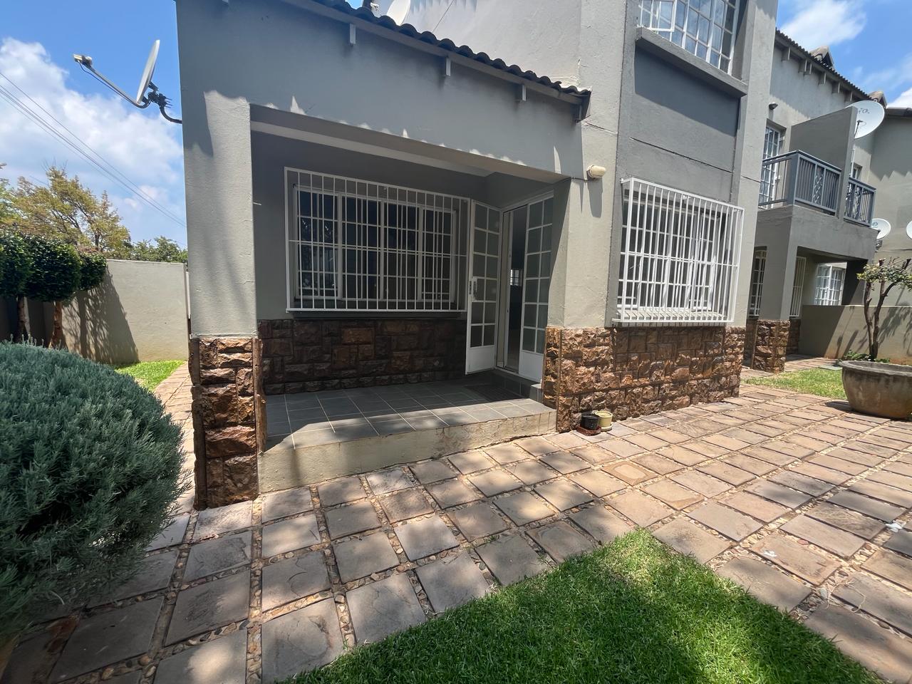 3 Bedroom Apartment / flat for sale in Hatfield 441 Glyn South Street