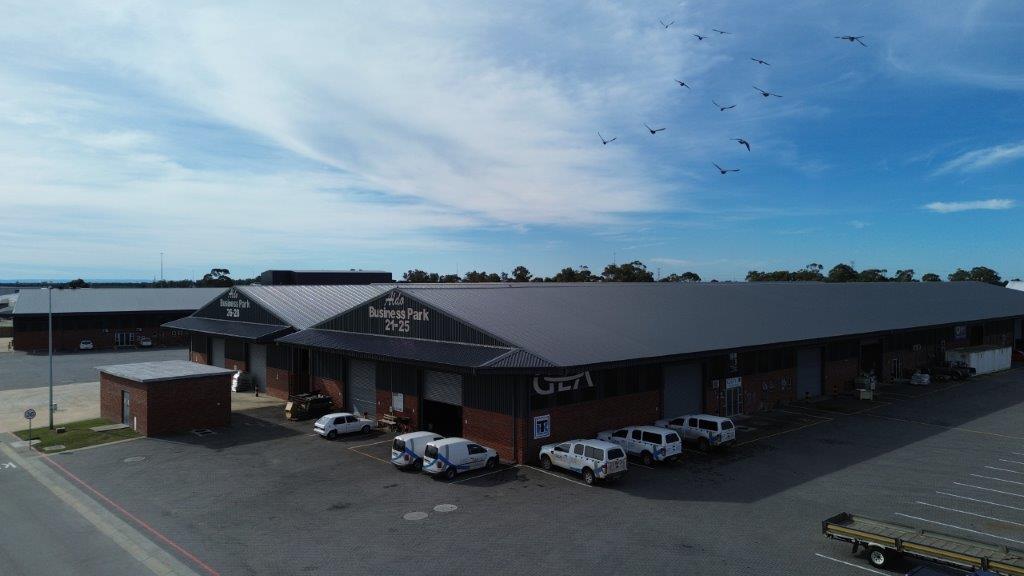 Industrial property to rent in Greenbushes 1 Old Cape Road P24