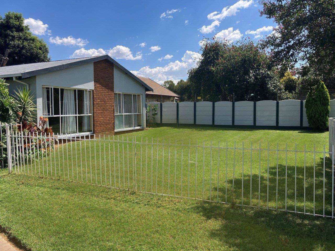 Bonaero Park Property Houses to rent in Bonaero Park