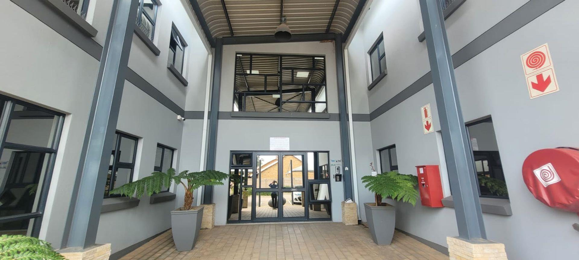 Bonaero Park Property Commercial property to rent in Bonaero Park