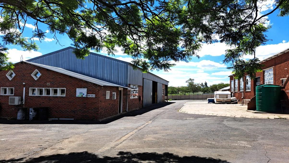 Industrial property for sale in Glencoe P24114009101