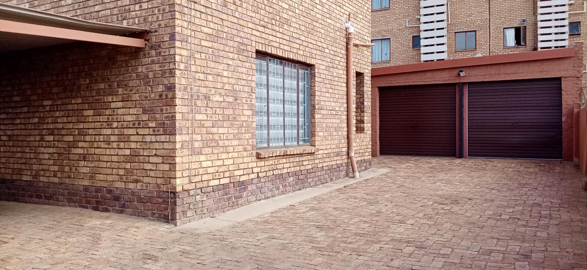 2 Bedroom House for sale in Shalimar Ridge 11 A Indus Str P24114009884