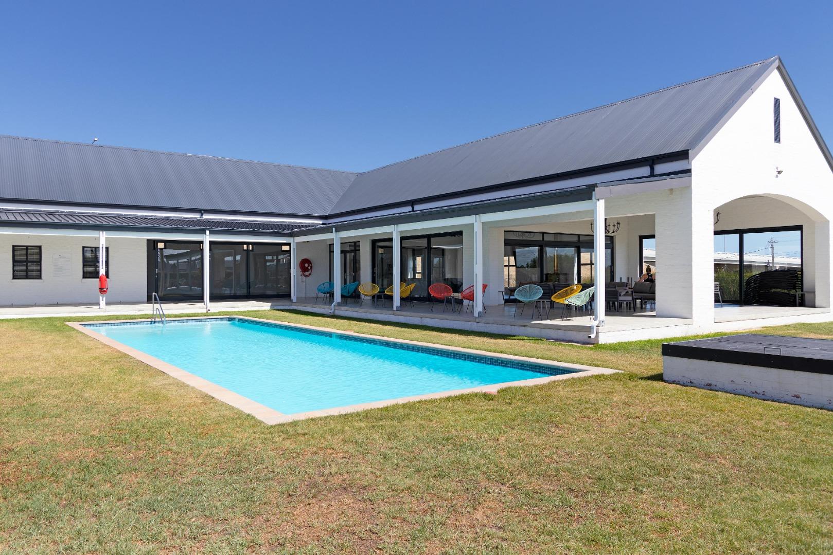 3 Bedroom House for sale in Aan de Wijnlanden Cres Eerste River P24114010130