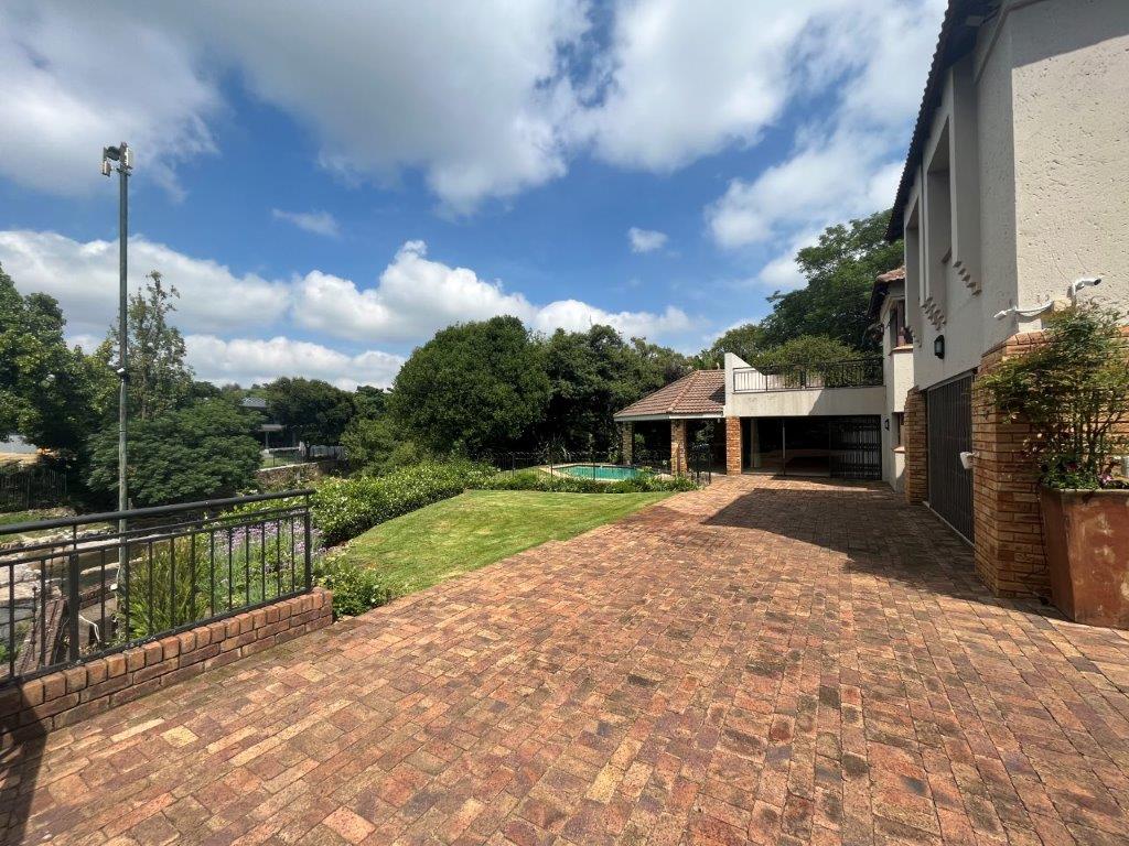 5 Bedroom House to rent in Morningside Manor P24114073868