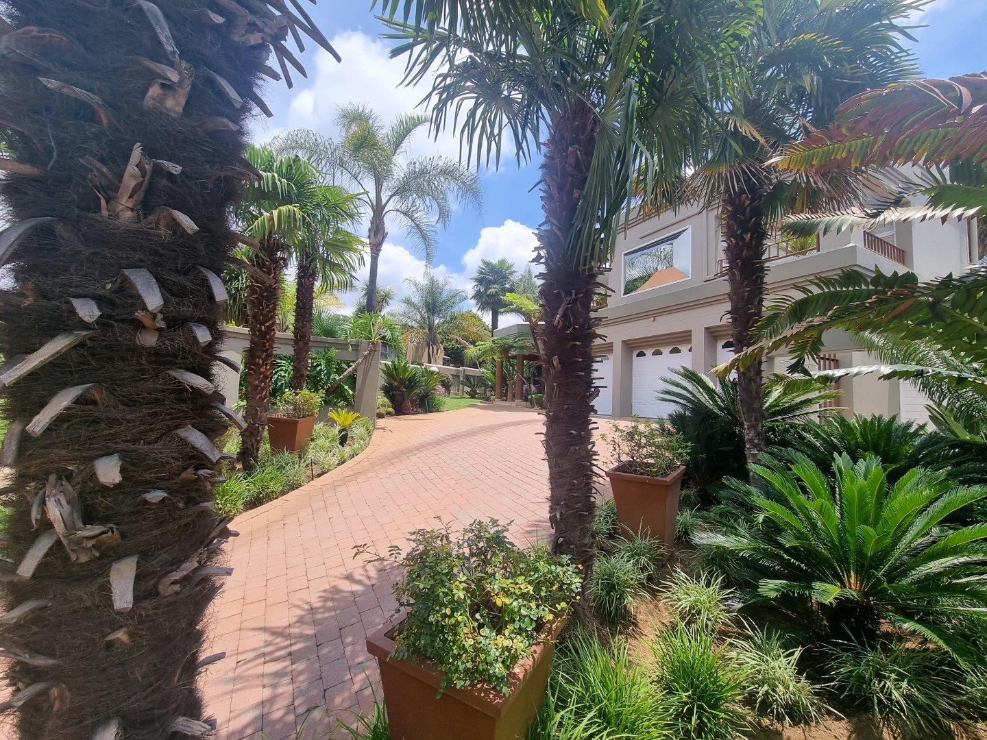 4 Bedroom House for sale in Featherbrooke Estate 14 Beeeater Street P24114011132