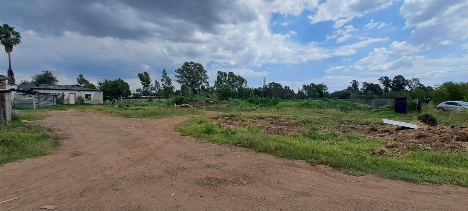 Petit Property Vacant land / plots for sale in Petit