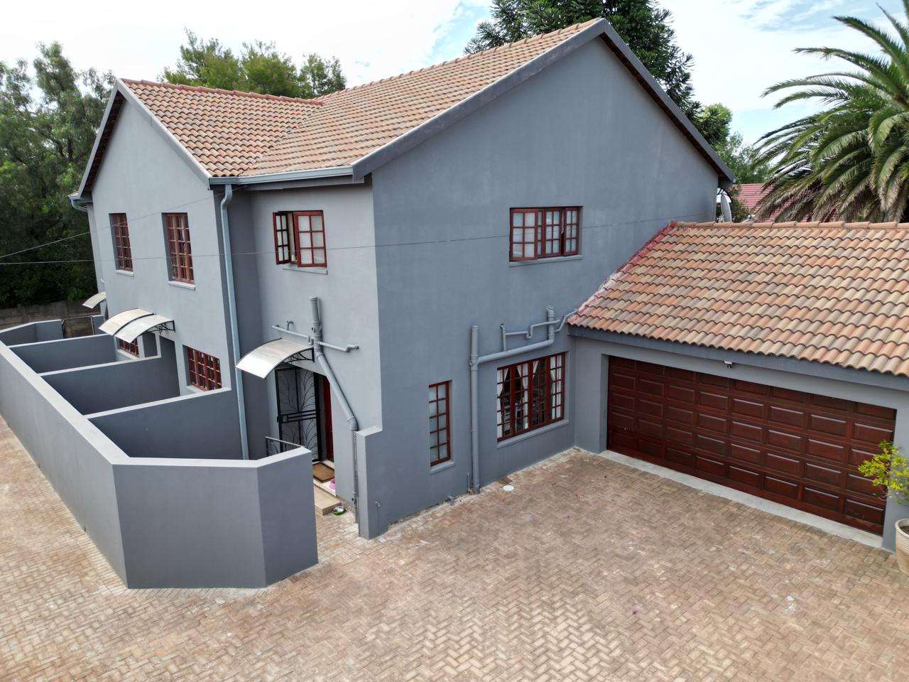 6 Bedroom House for sale in Florida Park 31a Louis Botha Drive P24