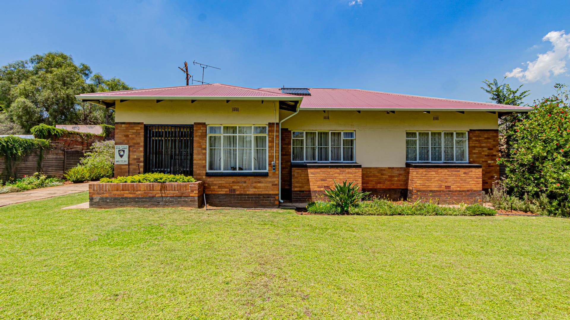3 Bedroom House for sale in Kempton Park Ext 2 32 Huggett Street P24114012911