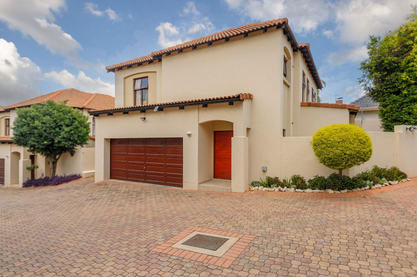 3 Bedroom House for sale in Bryanston 46 Ballyclare Drive P24114013817