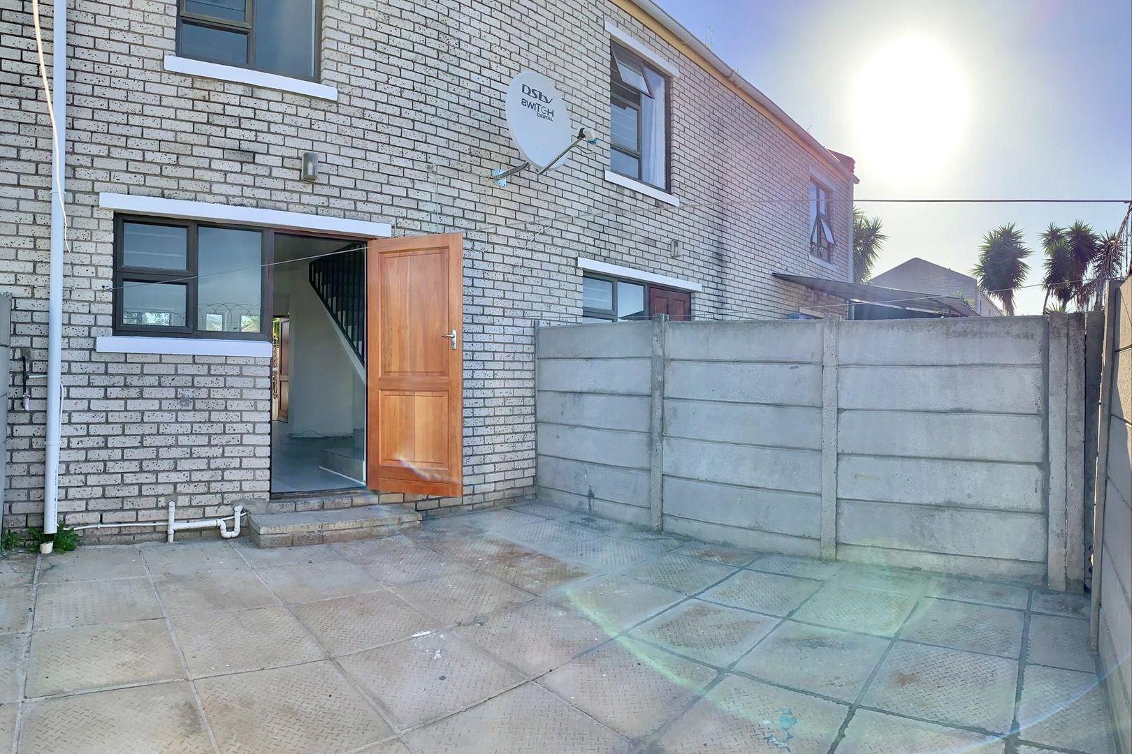 Oakglen Property Property and houses for sale in Oakglen