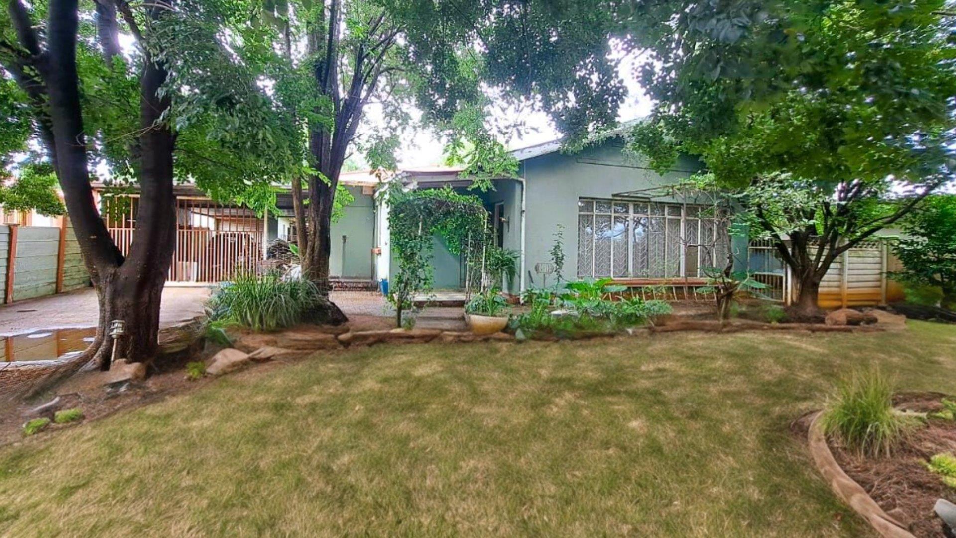 4 Bedroom House for sale in Duncanville P24114016547