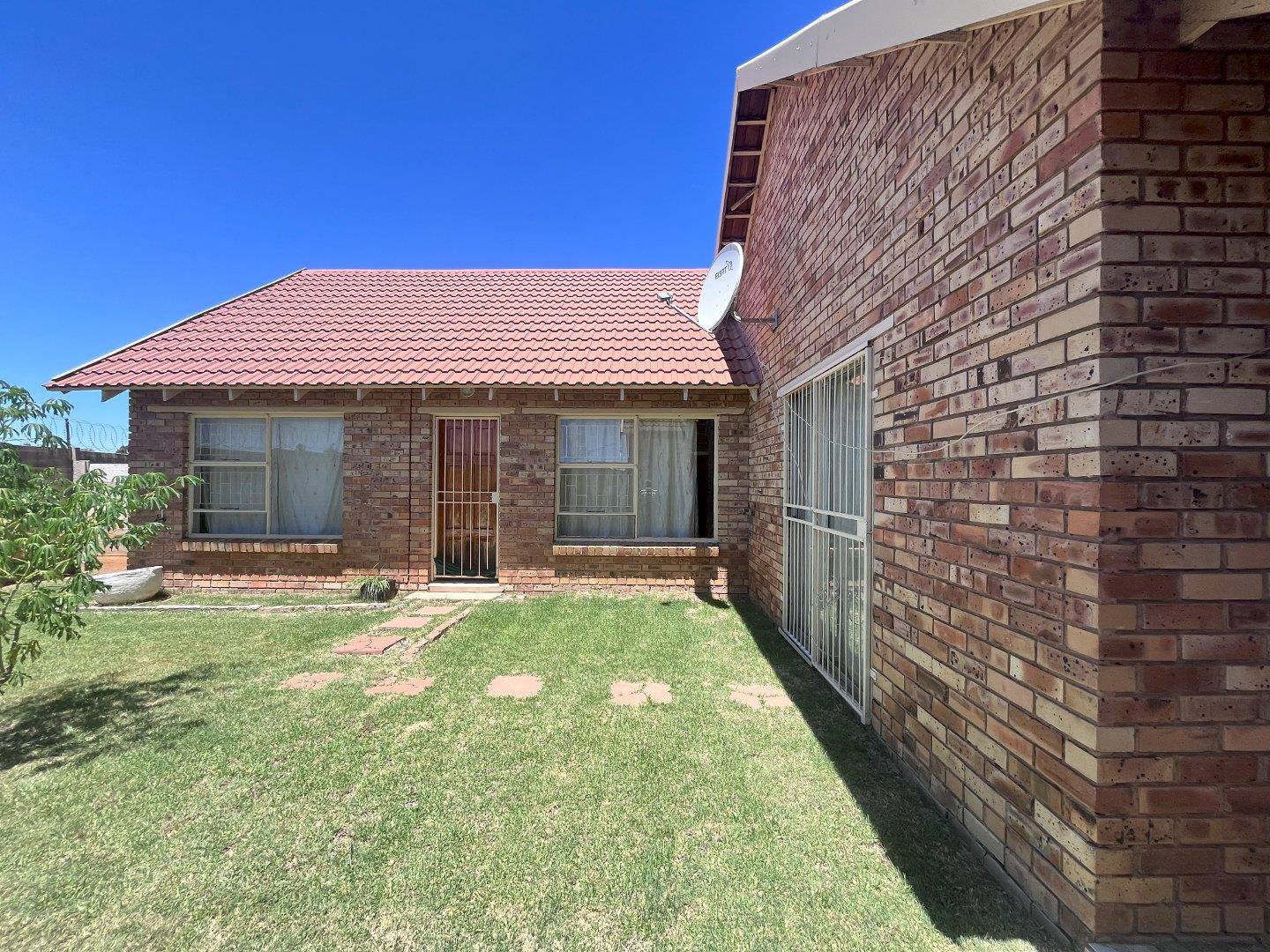 2 Bedroom Townhouse for sale in Midway P24114019274