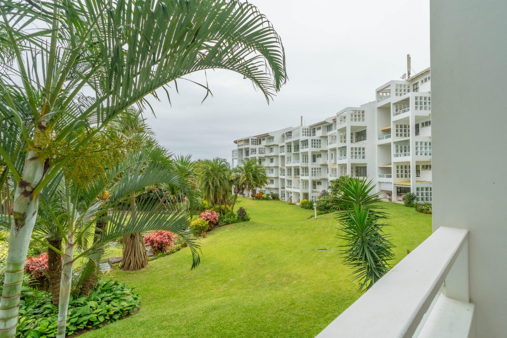 3 Bedroom Apartment / flat for sale in Umhlanga Central 210 Spring