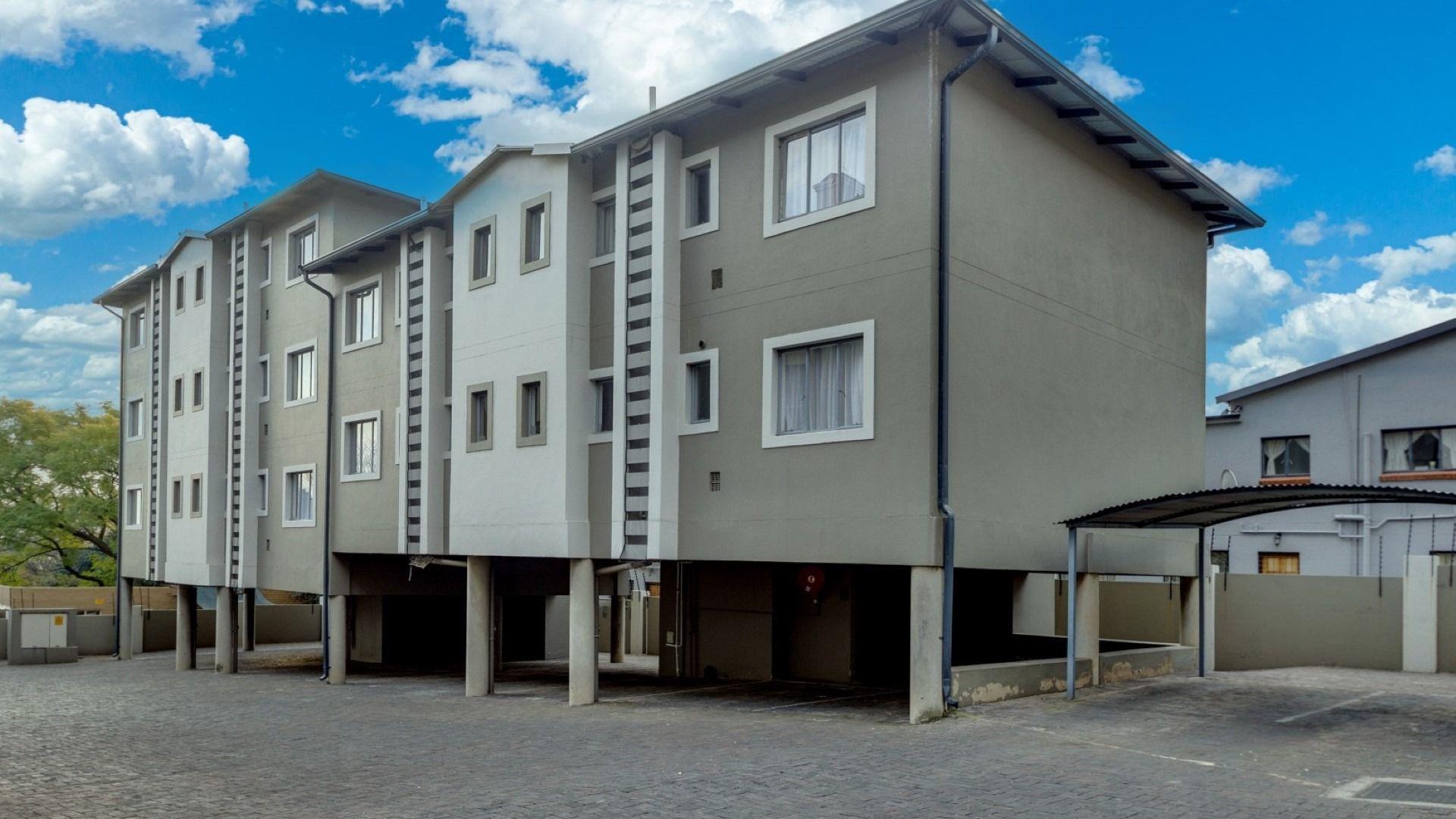 2 Bedroom Apartment / flat for sale in Ferndale P24112985938