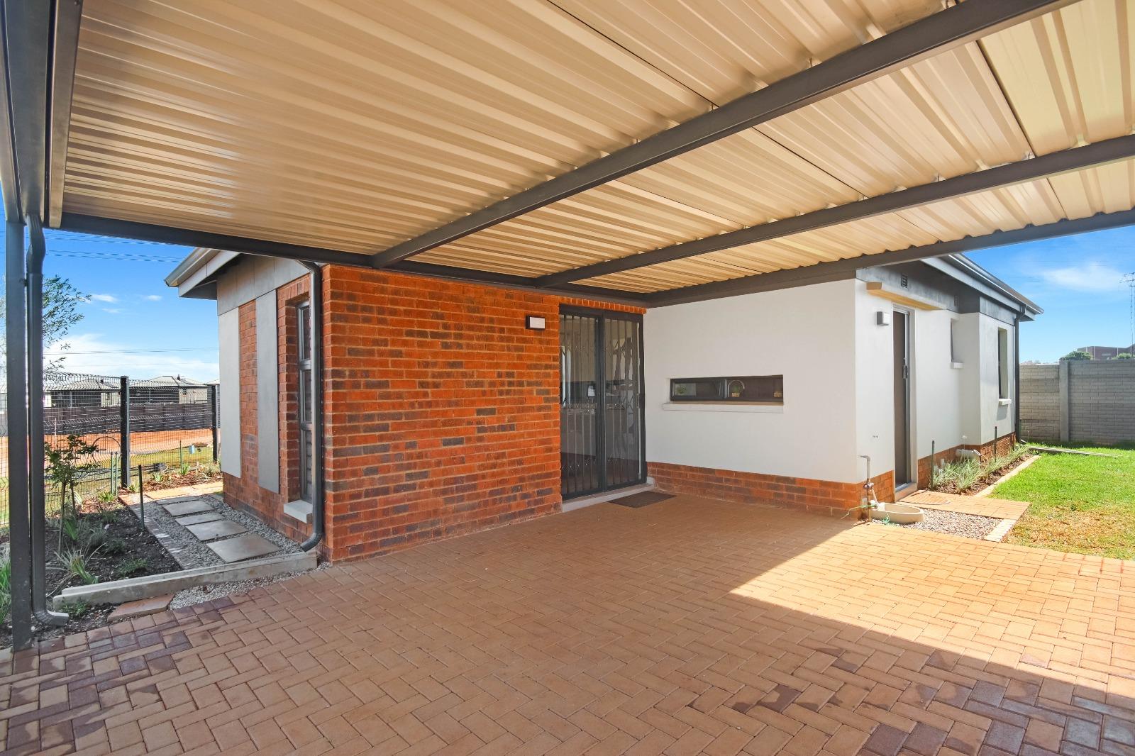 3 Bedroom House for sale in Eden Park 74862 Kogelberg Street P24