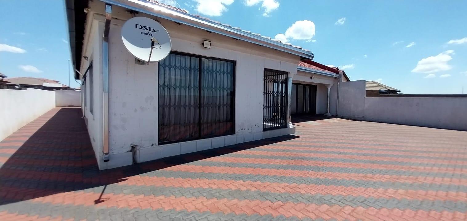 4 Bedroom House to rent in Vanderbijlpark CE P24114022211
