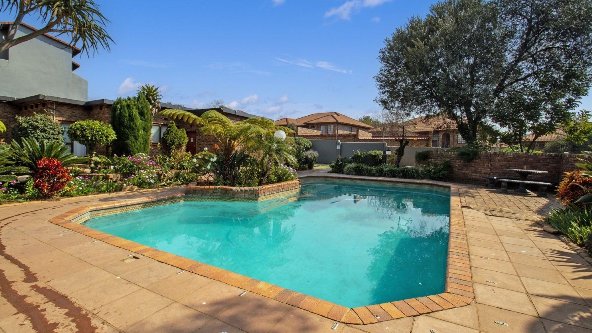 2 Bedroom Apartment / flat for sale in Northgate P24113210553