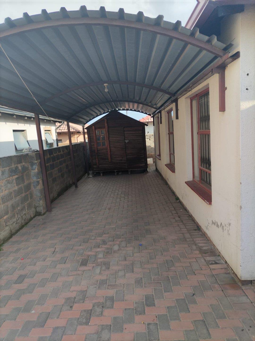 3 Bedroom House for sale in Allandale P24114022407