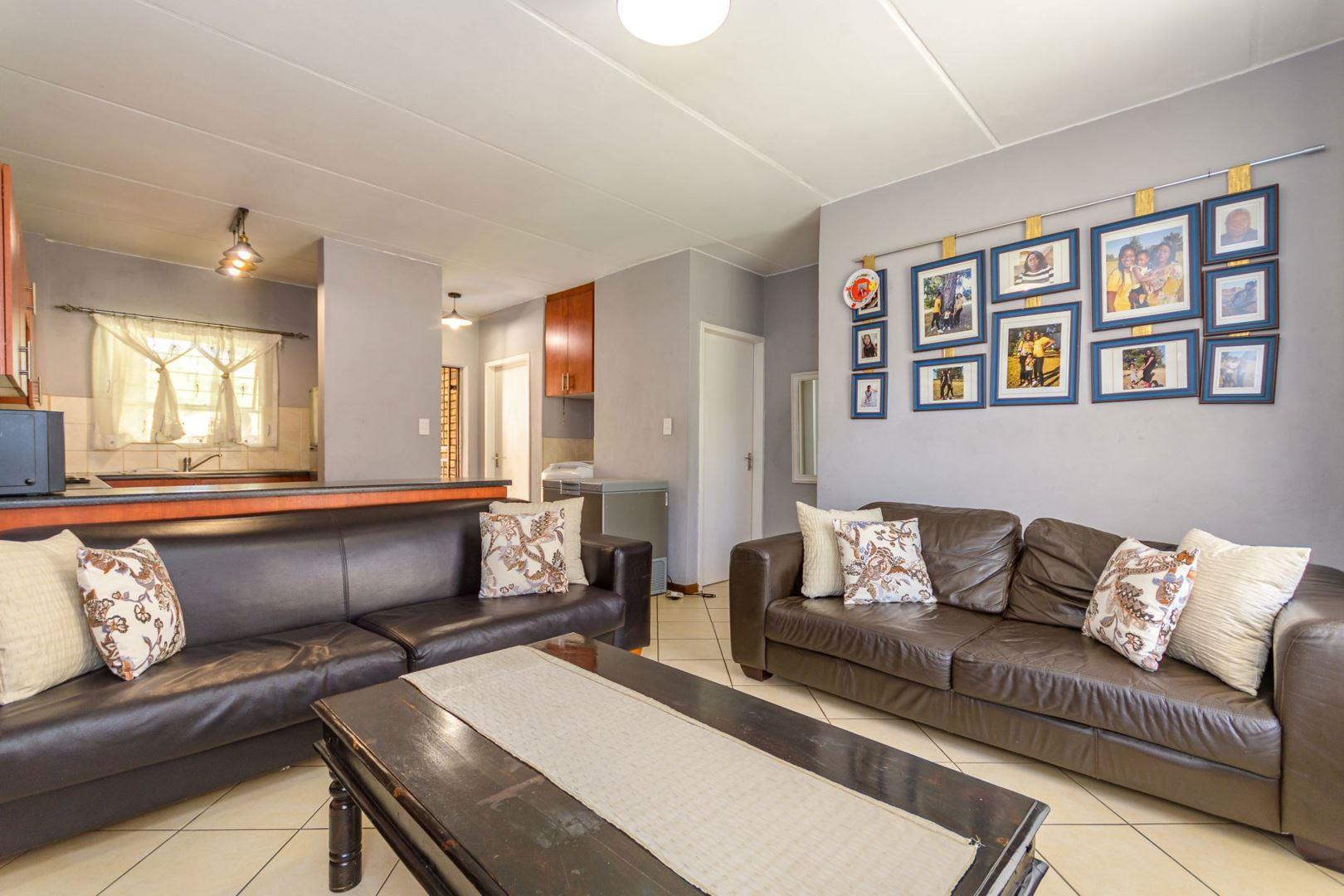 2 Bedroom Apartment / flat for sale in Honeypark 15 Bothma Road P24