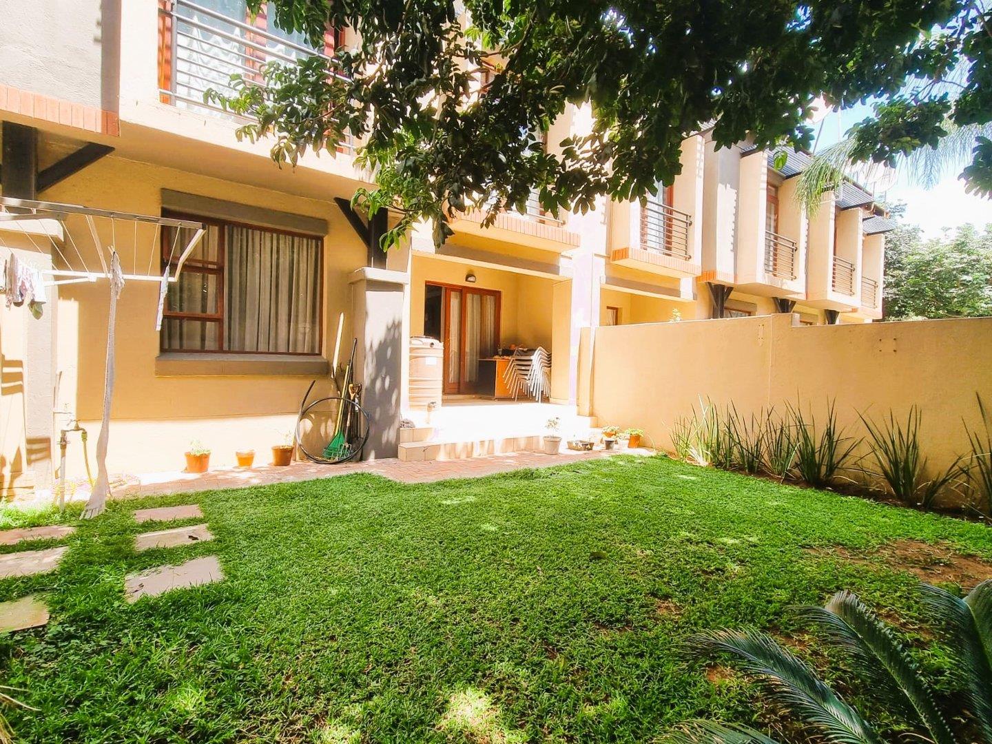 2 Bedroom Townhouse for sale in Thornhill P24114023077