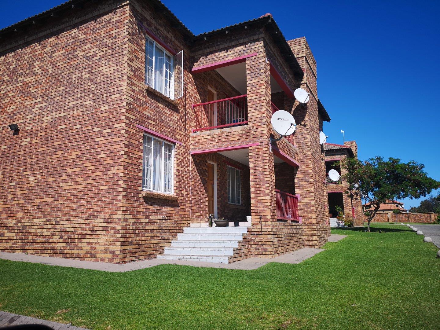 2 Bedroom Apartment / flat for sale in Erand Gardens P24114023628