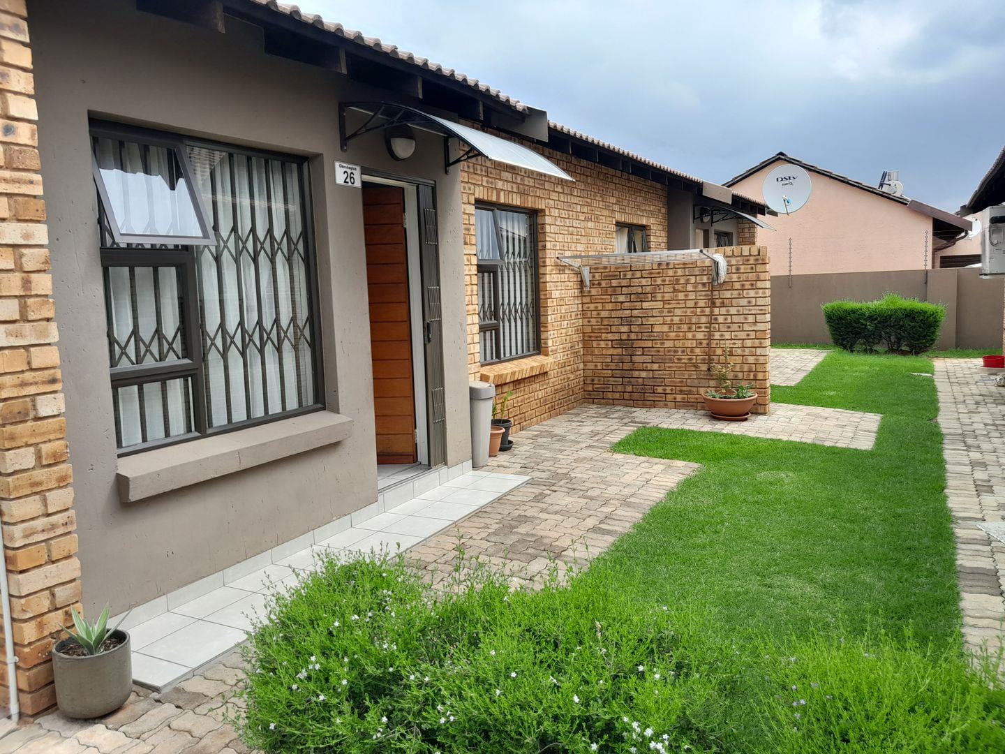 2 Bedroom Townhouse for sale in Dawn Park P24114025771