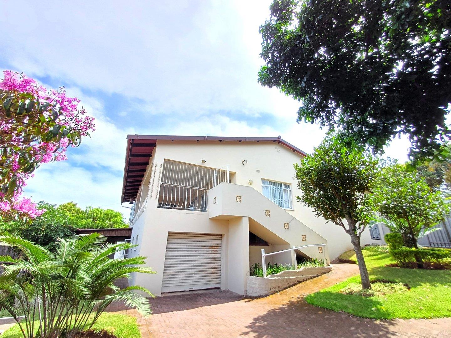 4 Bedroom House for sale in Glenmore P24114026326